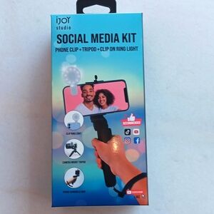 Ijoy studio social media kit